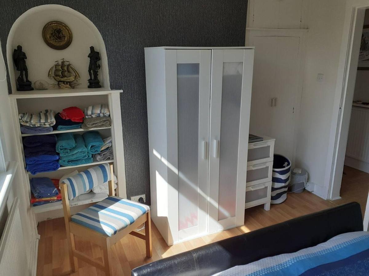 Marina View Lovely Upper 3 Bedroom Apartment Troon Eksteriør bilde
