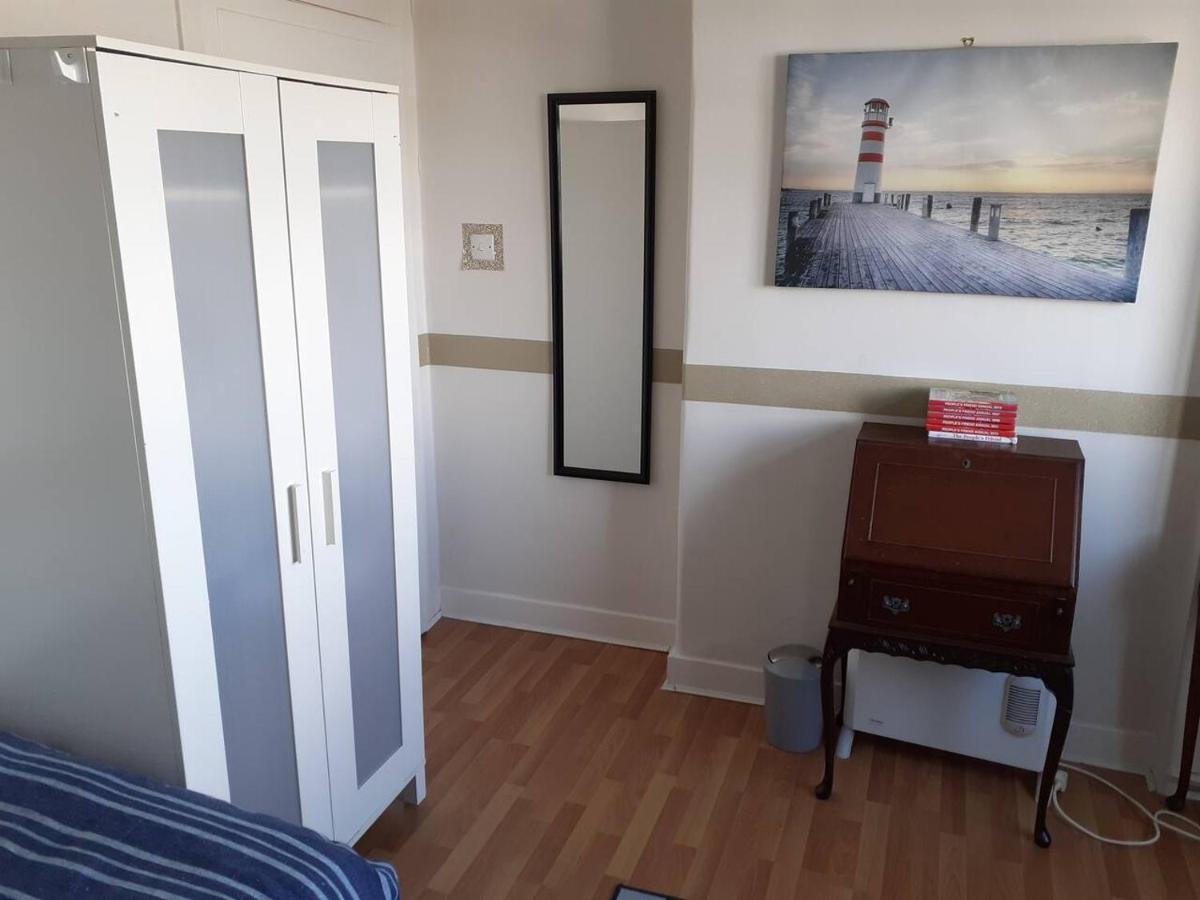 Marina View Lovely Upper 3 Bedroom Apartment Troon Eksteriør bilde